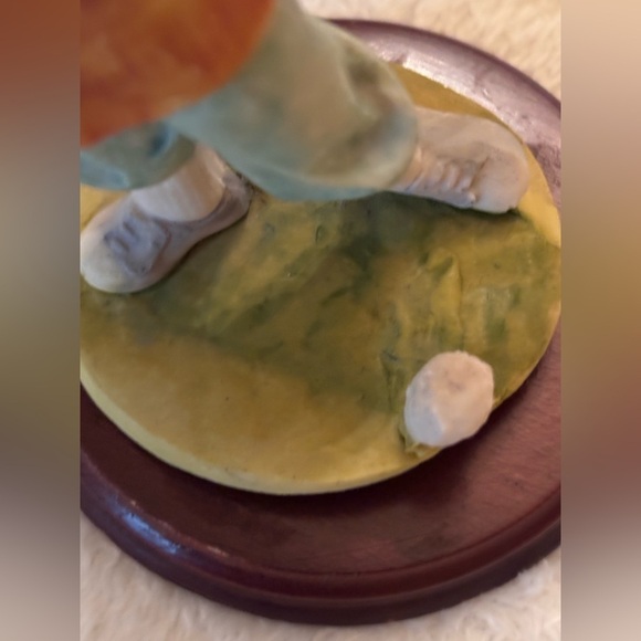 Charming Golfing Child Figurine - Multicolor - Picture 11 of 14